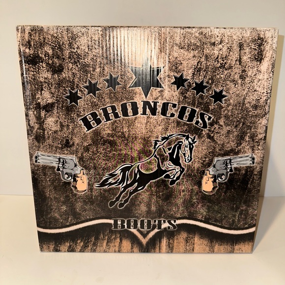 Broncos Western Boots - Picture 13 of 13